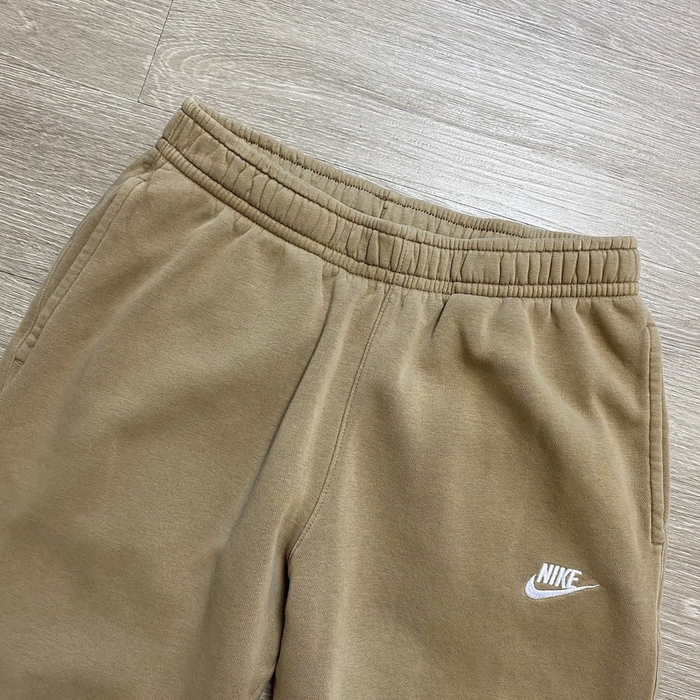 Nike Men Medium Sportswear Club Fleece Joggers Sweat Pant Tan Beige BV2671 28x28